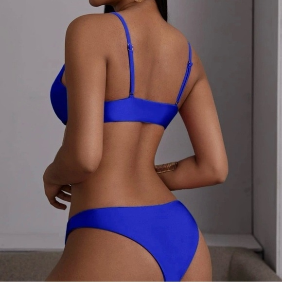 High Cut Bikini  Set - Picture 2 of 2